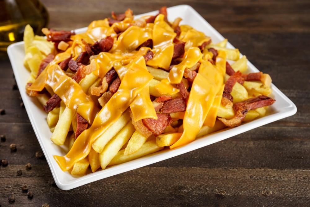 Batata com bacon e cheddar
